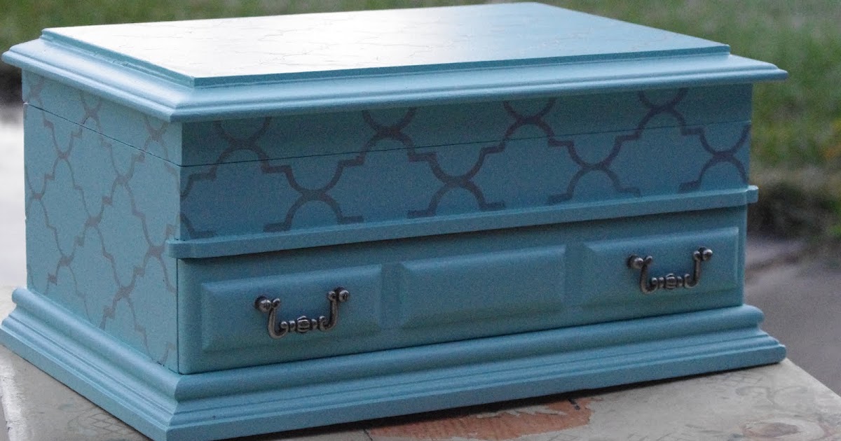 The Project Spot Quatrefoil Jewelry Box