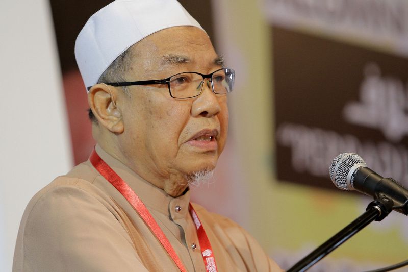 Mufti sri perak harussani zakaria tan Muslim women