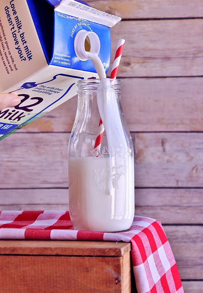 Discover why a2 Milk® might help ease minor post digestive dairy discomfort in those who are NOT lactose intollerant. #a2milk (AD)