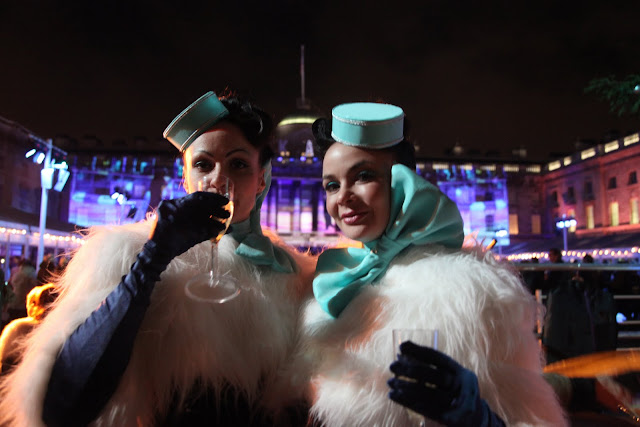 Schuntel Alexis: Tis&#39; The Season: Tiffany & Co. Turns Somerset House Ice Rink BLUE!