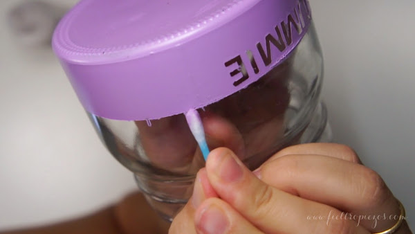 limpia los excesos de pintura