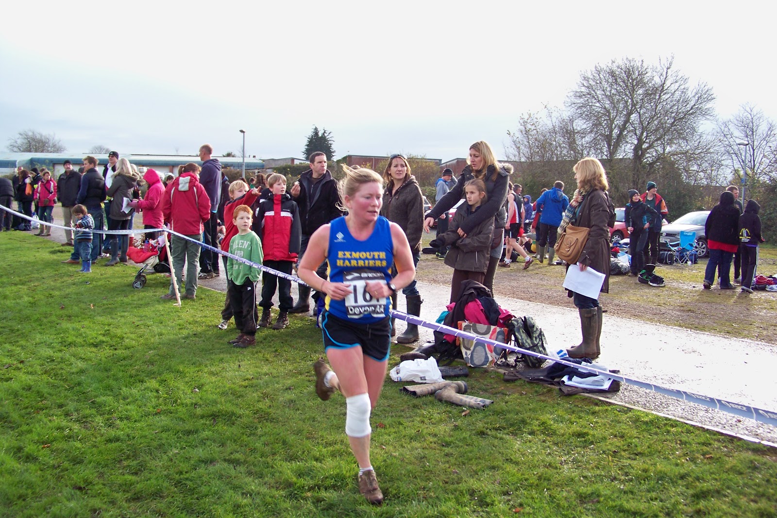 Exe-rated: The Blog of Exmouth Harriers: December 2012