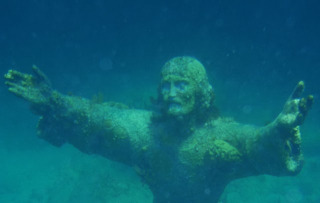 Christ of the abyss cool wallpapers | Wallpaper view
