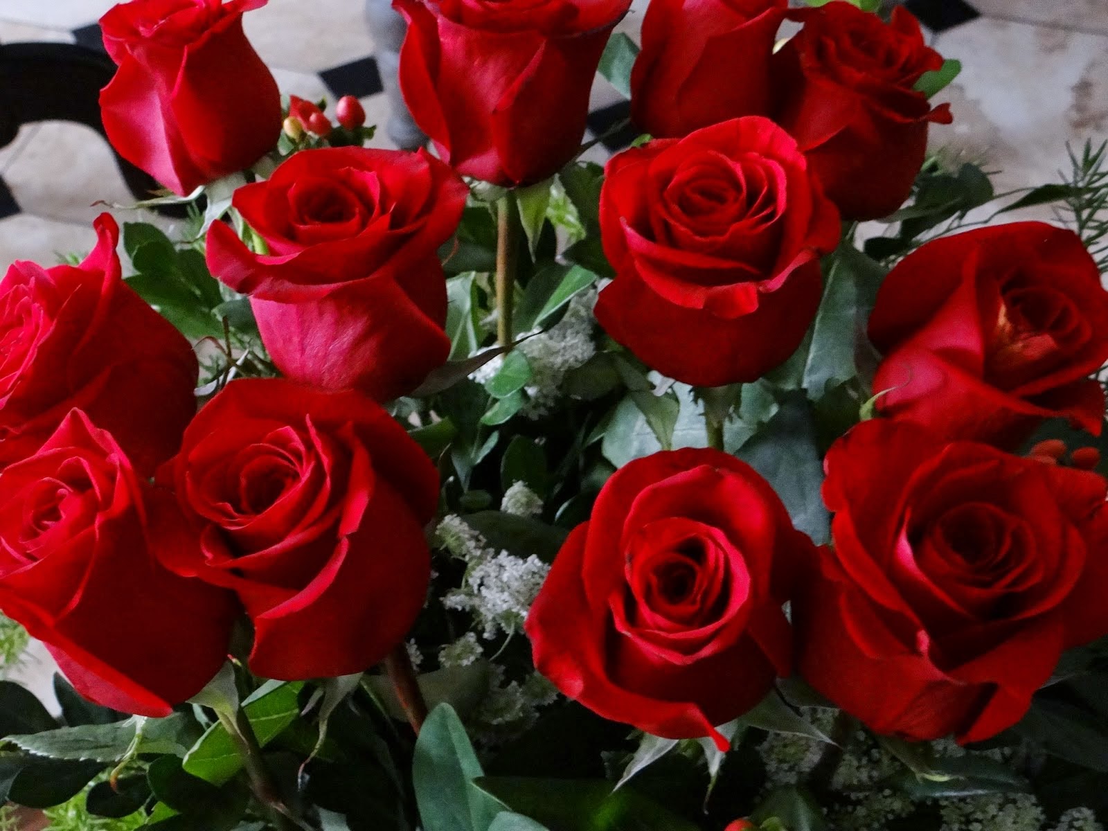 Cosas del duende: ROSAS ROJAS