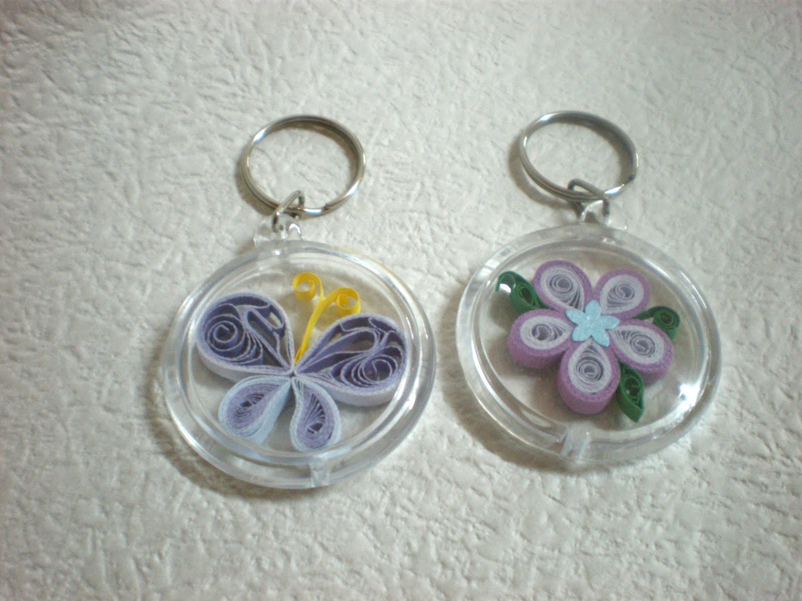 Crafty Diva's ♥QUILLING KEYCHAIN