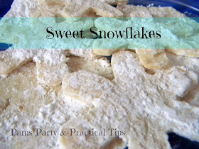 Sweet treats in the shape of snowflakes 
