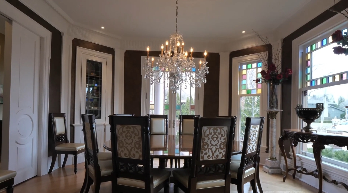 33 Interior Design Photos vs. 22 Bayview Dr, St. Catharines, ON Home Tour