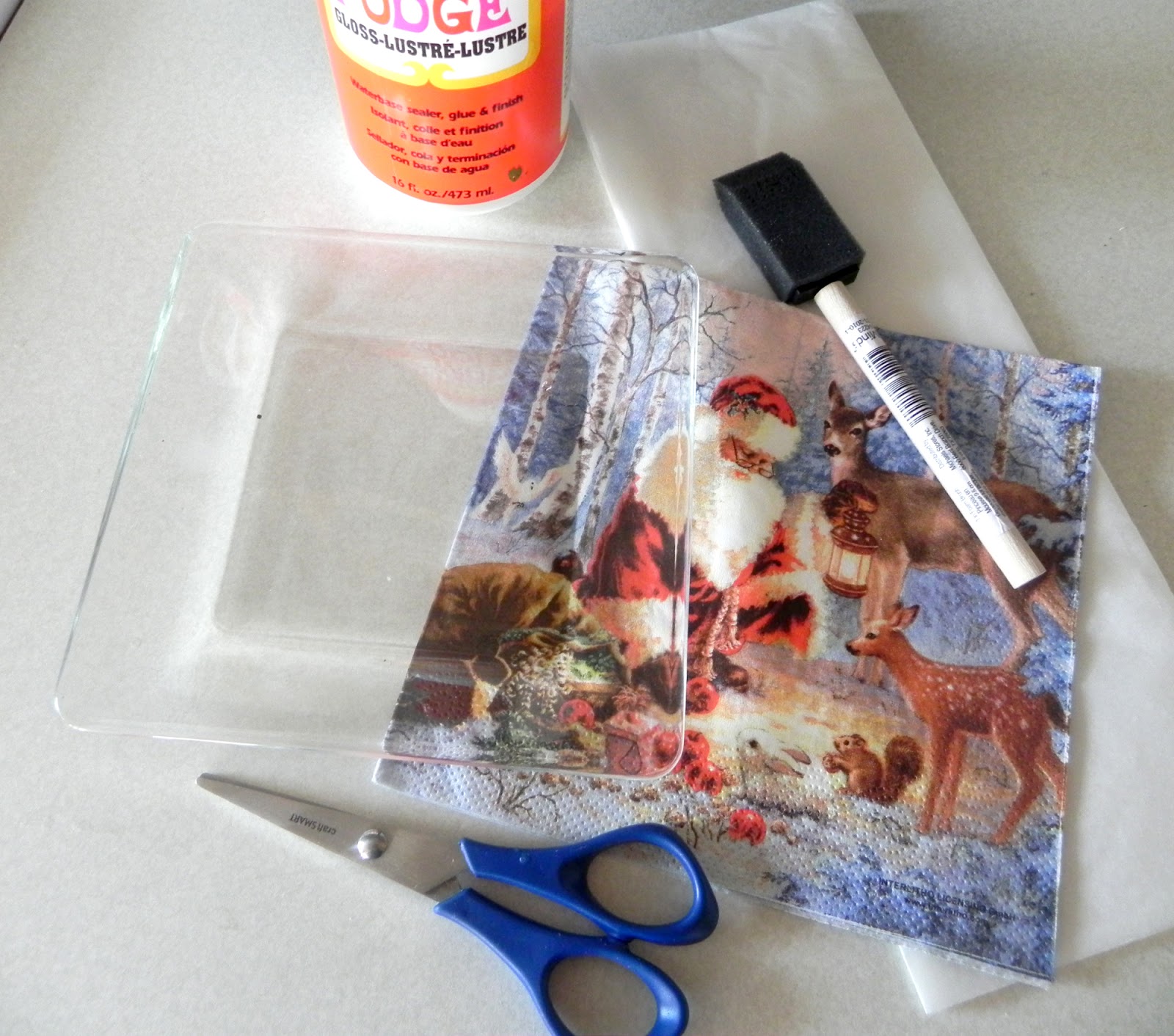 SybillinartNews Decoupage a glass plate Tutorial