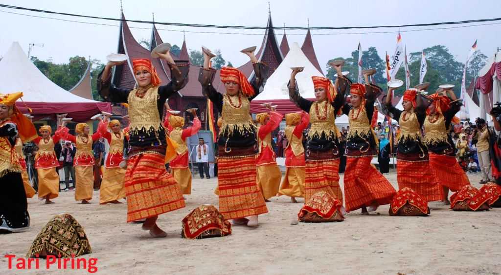 Chord Dan Arti Lirik Lagu Sumatera Barat Kampuang Nan Jauh Di Mato