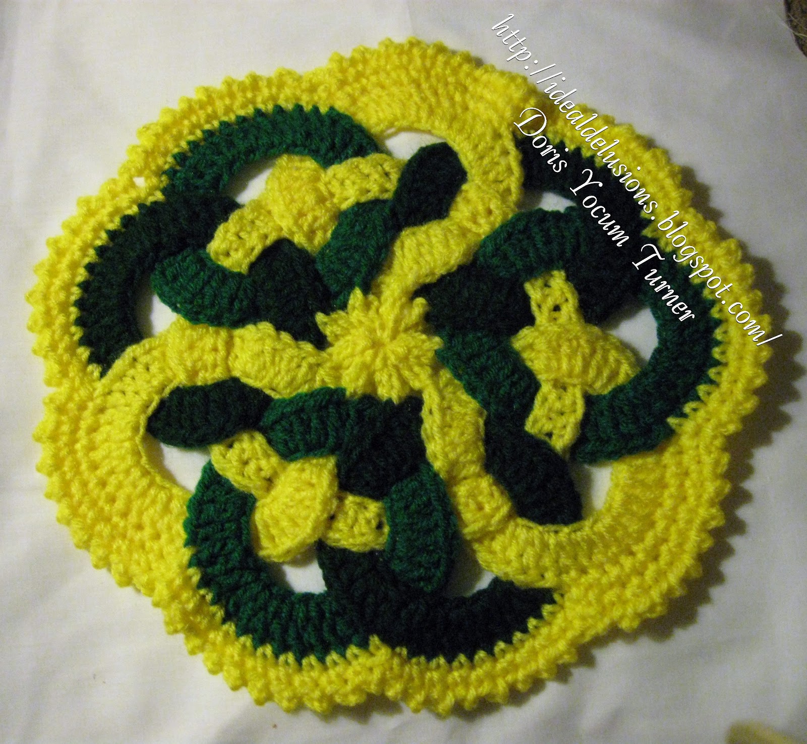 Ideal Delusions Retro Ring Trivet