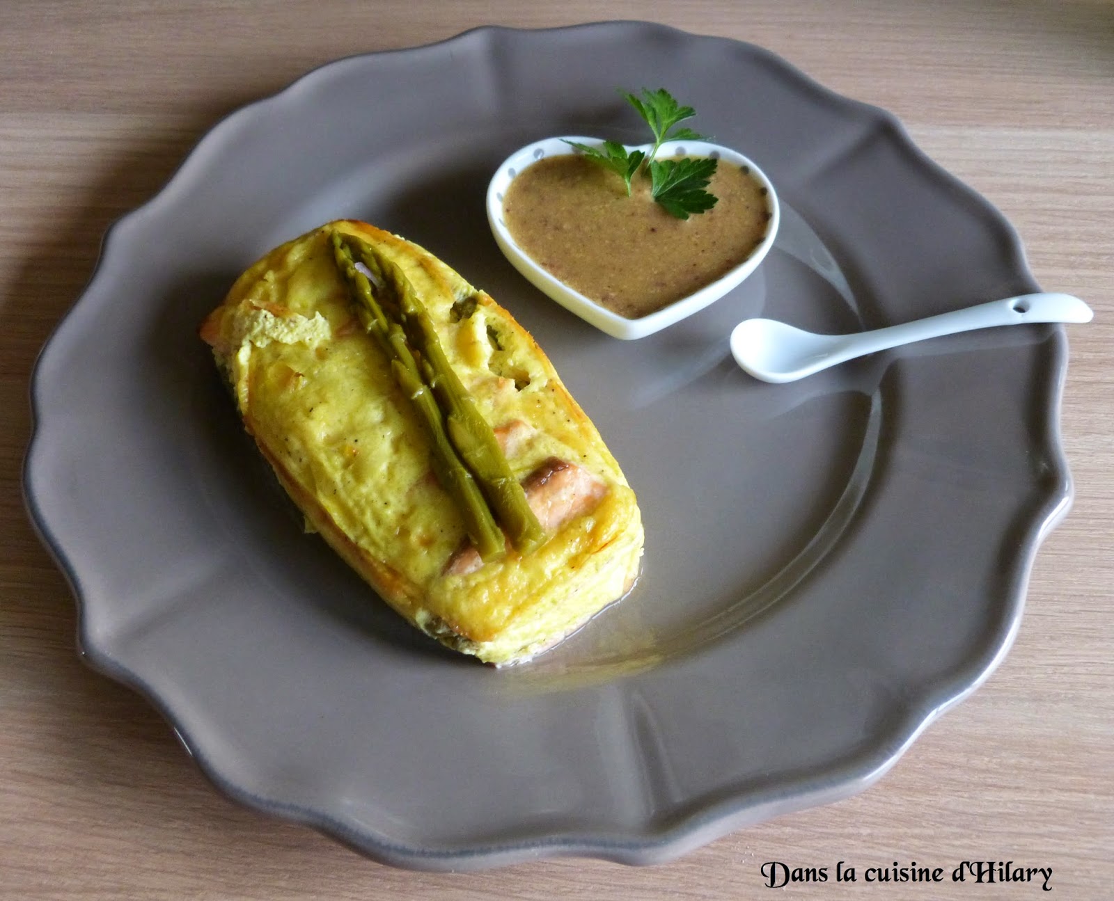Dans la cuisine d'Hilary Flans saumon et asperges vertes / Salmon and green asparagus custard