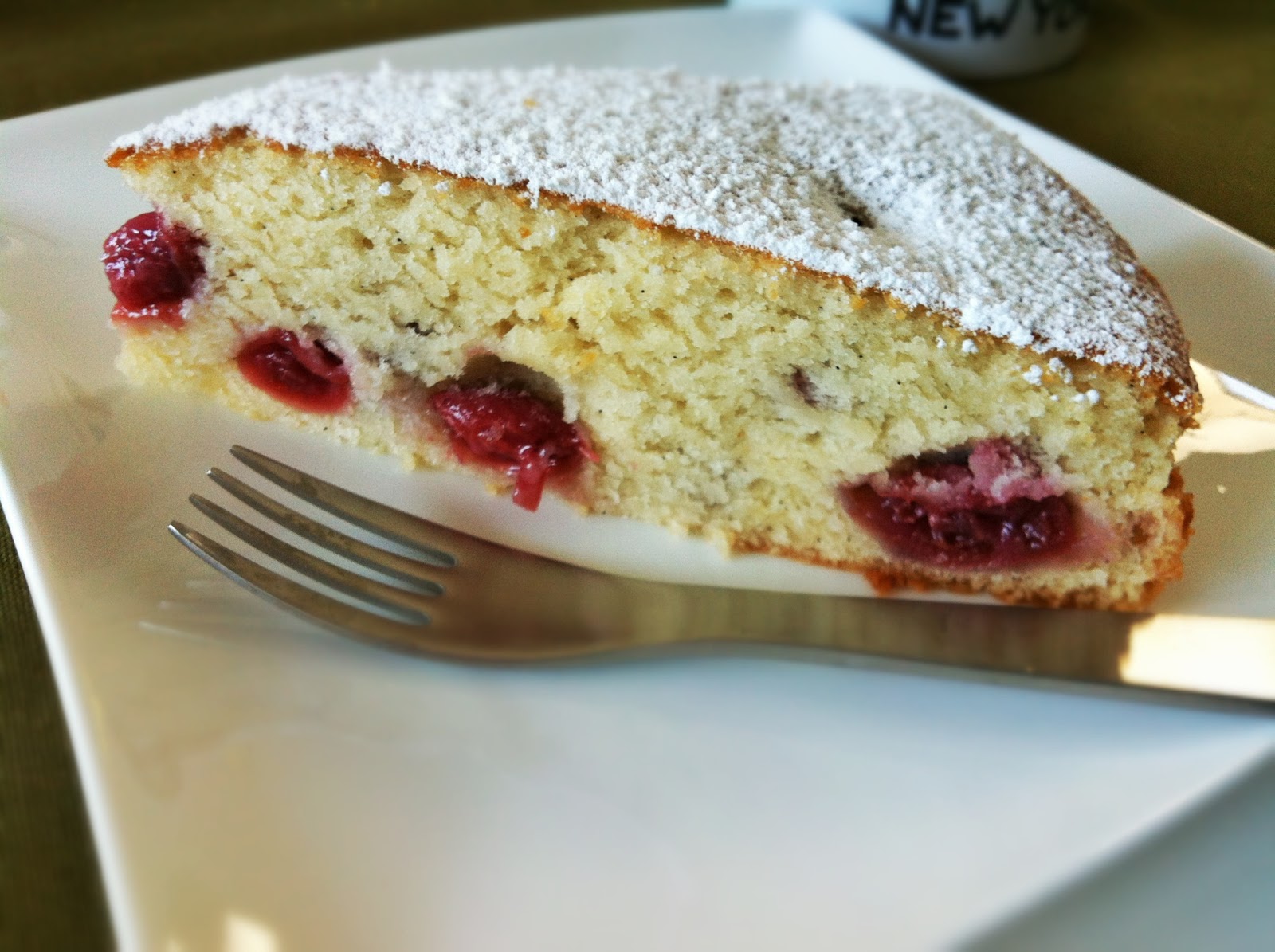 Vegan kochen und genießen: Schneller Vanille-Kirsch-Kuchen