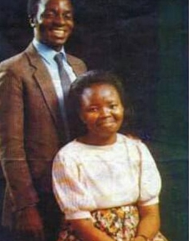Throwback photo of Bishop David Oyedepo and his wife, Faith