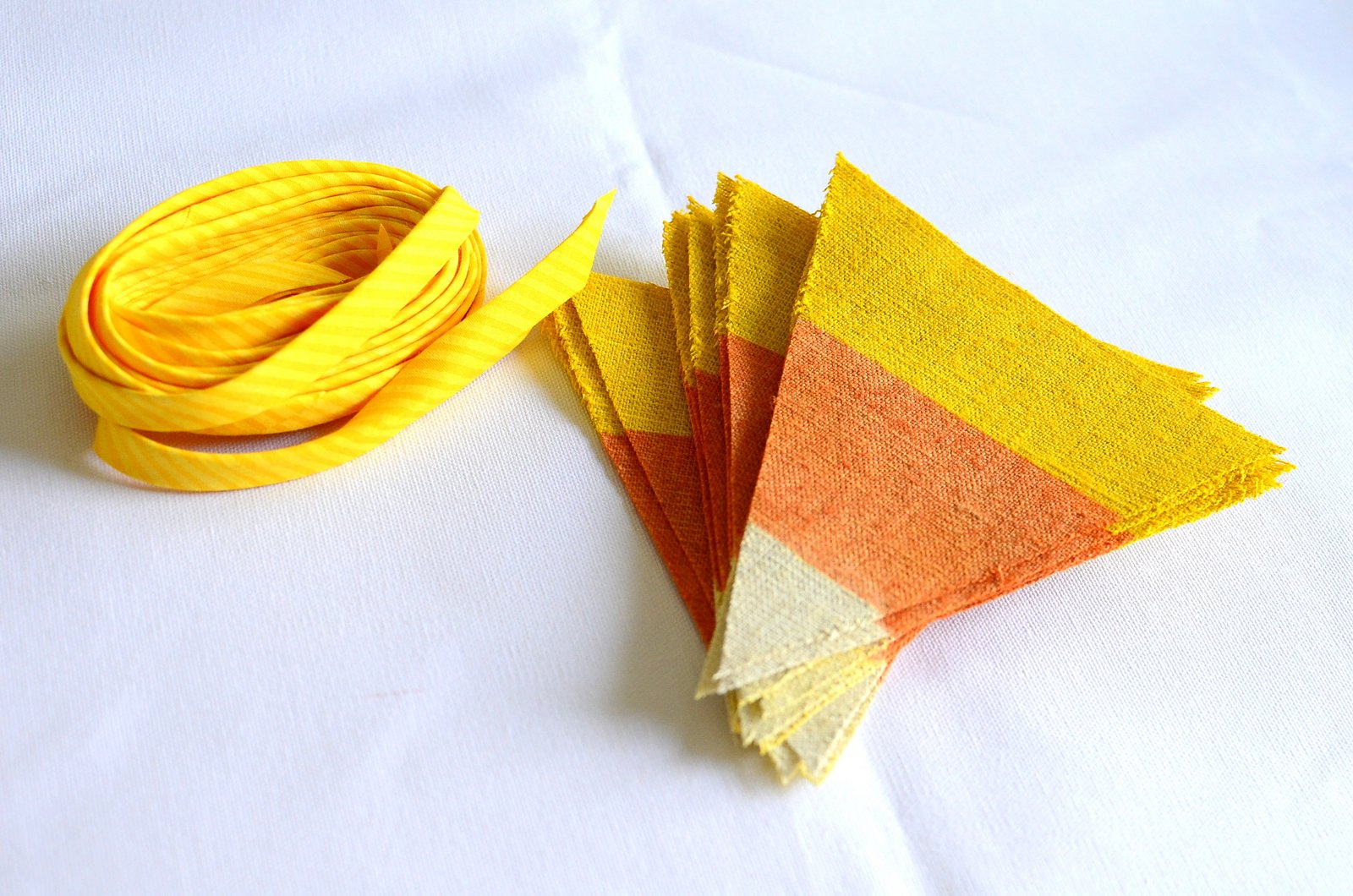 Jane of all Trades Candy Corn Bunting tutorial