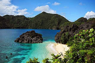 Obyek Wisata Pantai Eksotis Semenanjung Caramoan Filipina