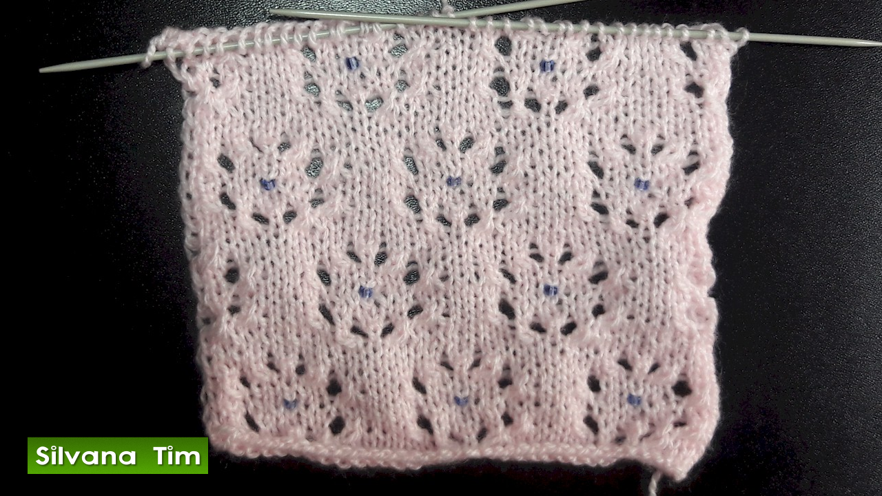 Flores caladas con perlitas. Tejido con dos agujas 529