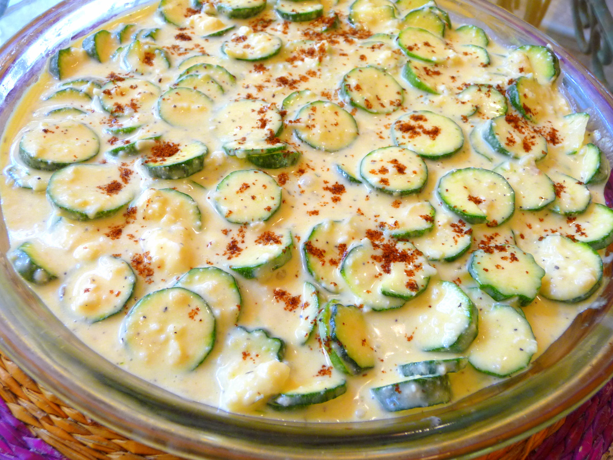 SPLENDID LOWCARBING BY JENNIFER ELOFF ZUCCHINI ONION PIE