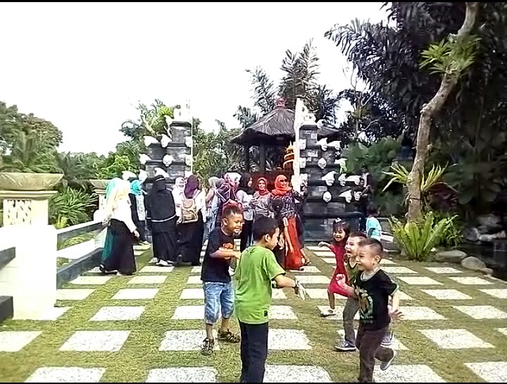 Travel Blogger Medan T Garden Wisata Bali Yang Ada Di Medan Ceritagadiskecil Com Blogger Medan Sumut