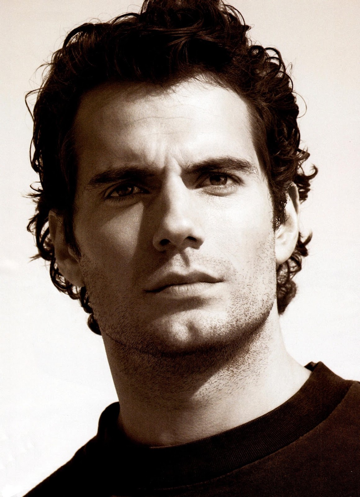 Meio Ligado: Henry Cavill