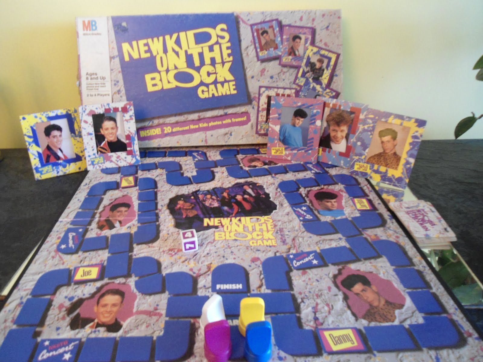 New Kids On The Block Game - 1990 - Milton Bradley - Great