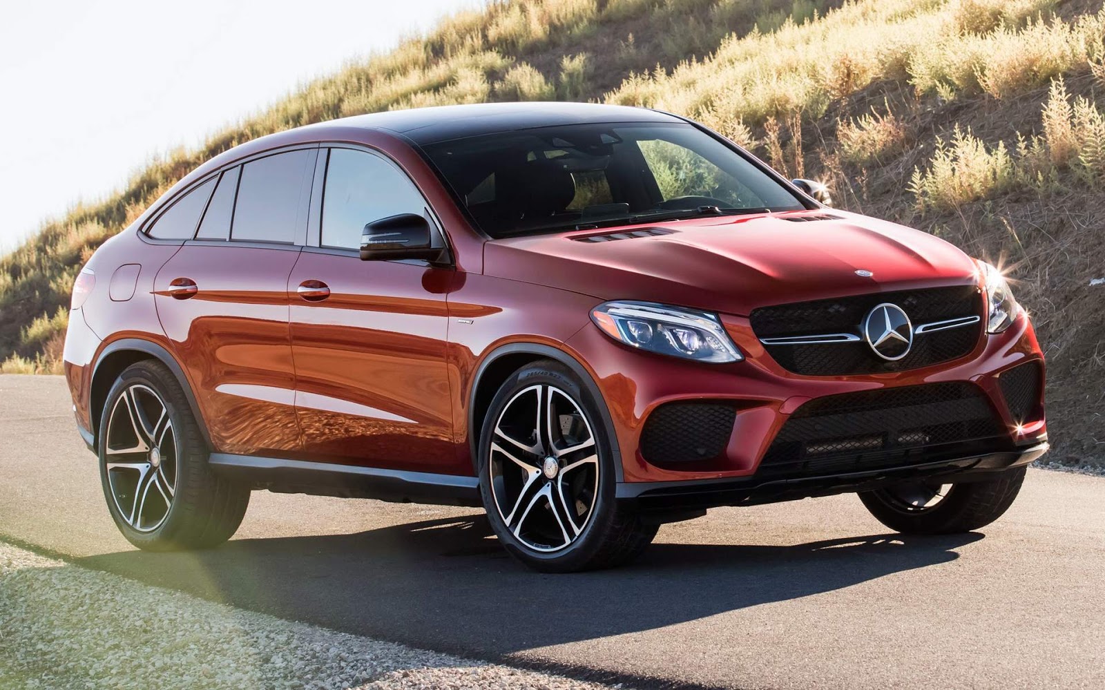 Mercedes-Benz chama GLE 400 4Matic 2016 para recall