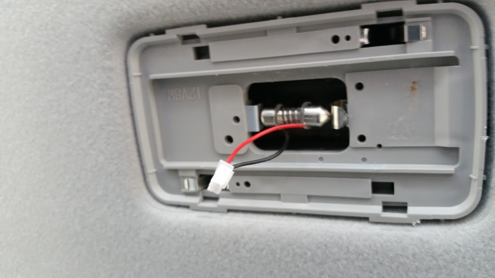 Corolla DIY DIY Replacing a Dome Interior Light Bulb with a 36 LED Panel