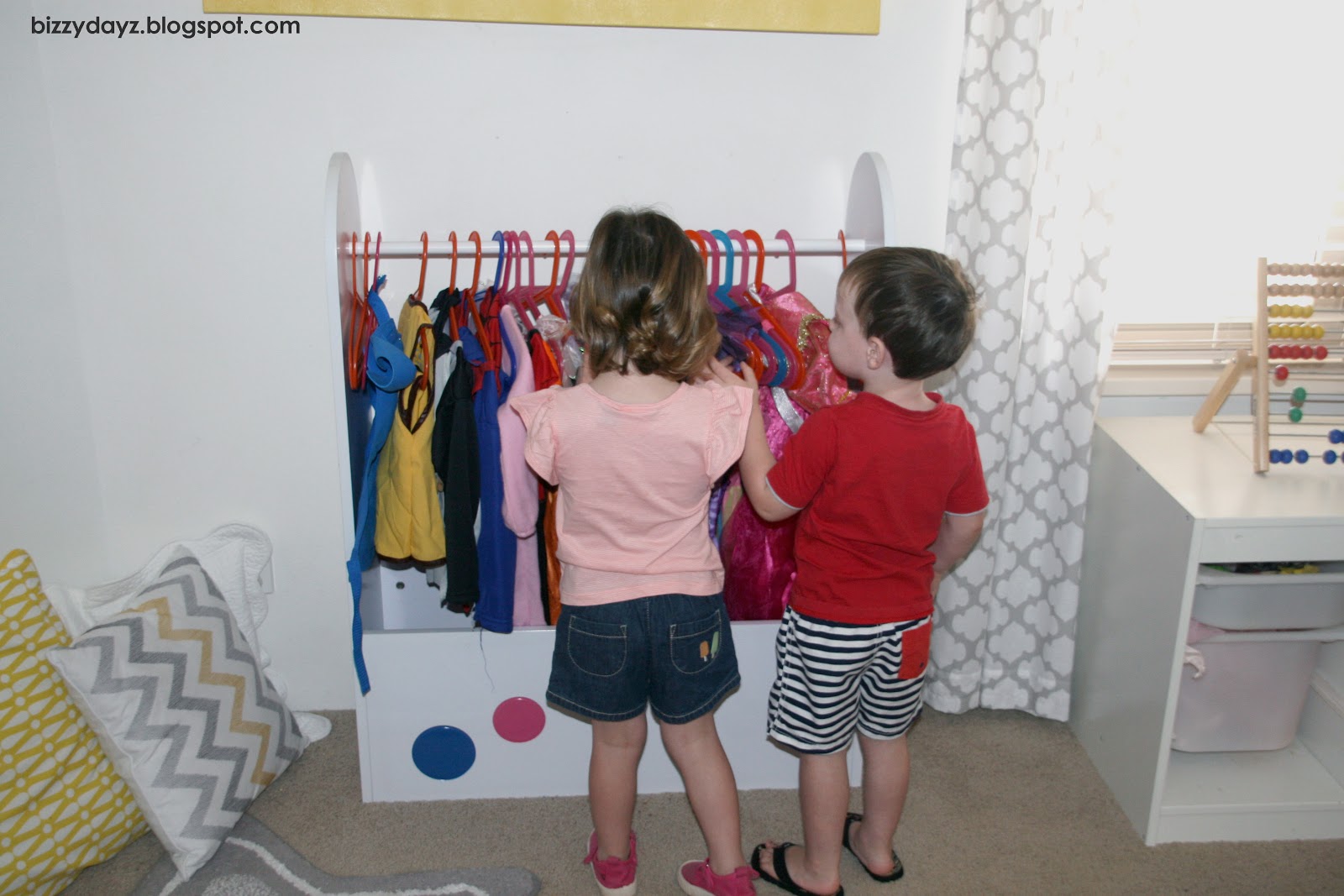 bizzydayz Review Dress Up Rail