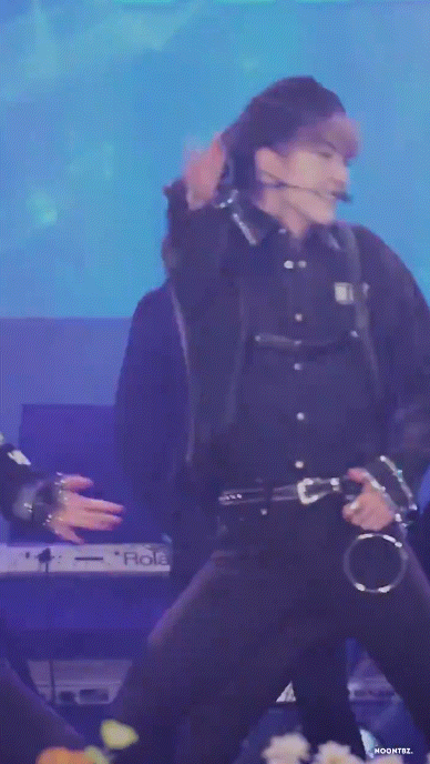 형들 곤란하게 만드는 아이돌 막내 사복.jpgif | 인스티즈