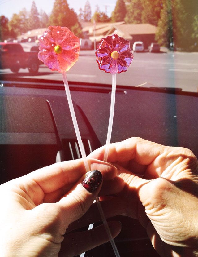 Flower pops with mom