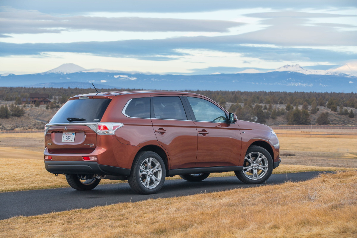 Why The 2014 Mitsubishi Outlander GT Deserves A Test Drive