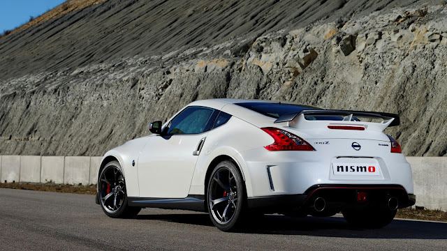 Nissan 370Z Nismo backview Nissan 370Z Nismo backview