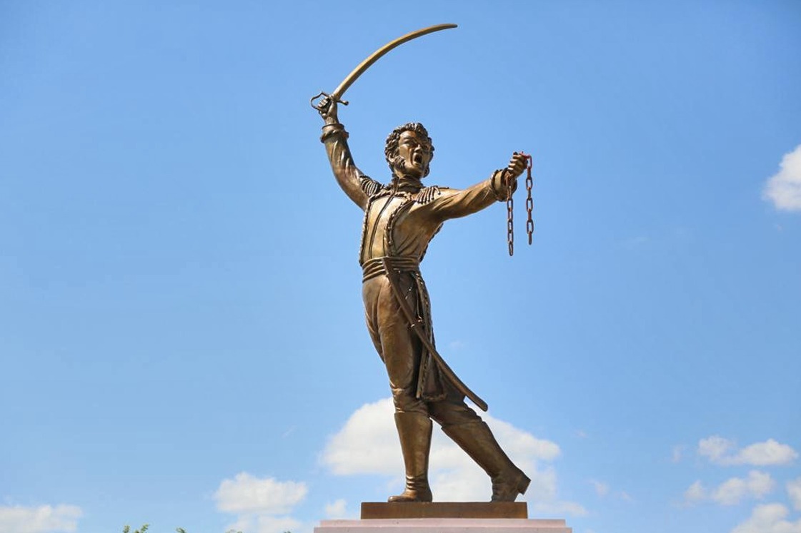 Inauguran Monumento a Vicente Guerrero en Cuilápam, Oax Vive Oaxaca