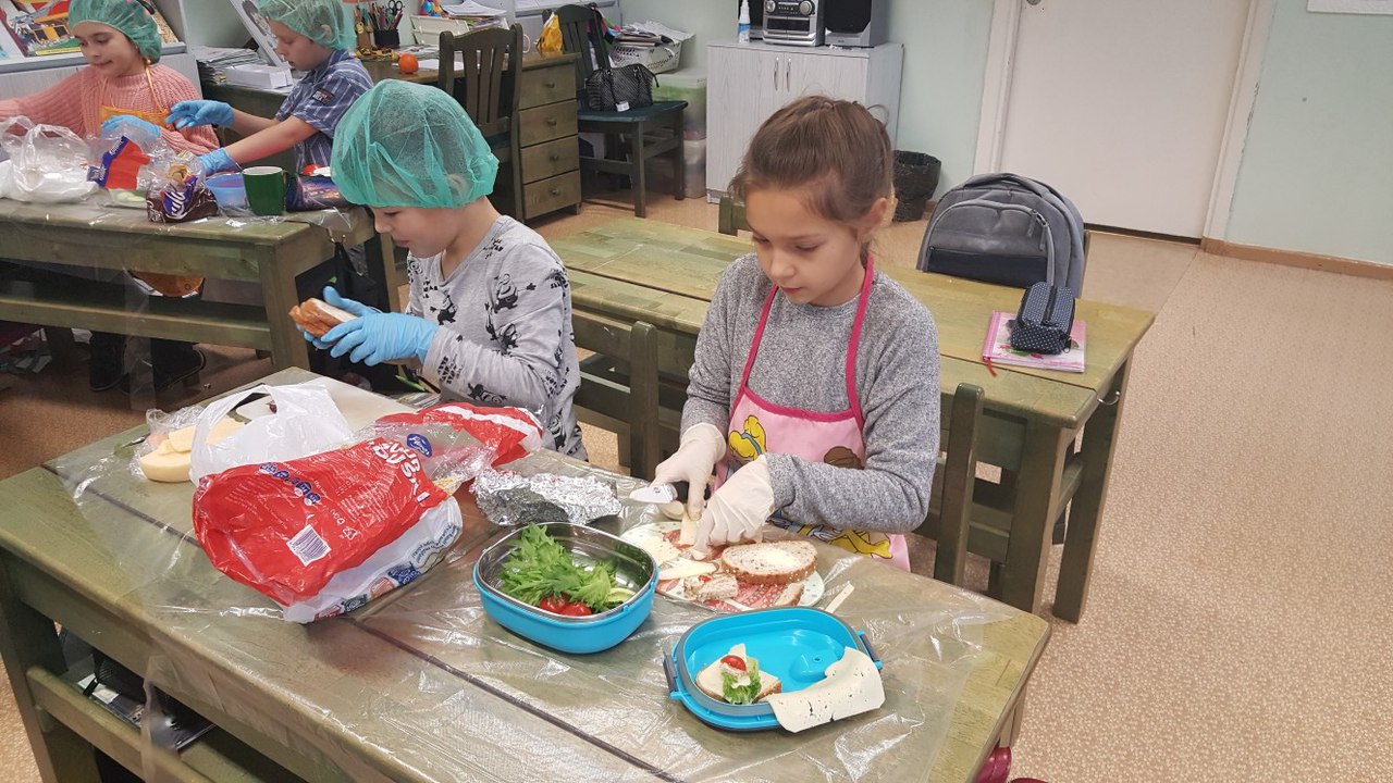 кулинария в доу с детьми. что можно приготовить на трудах. бутерброды детские простые. что приготовить на уроке технологии. бутерброды для детей в школу.