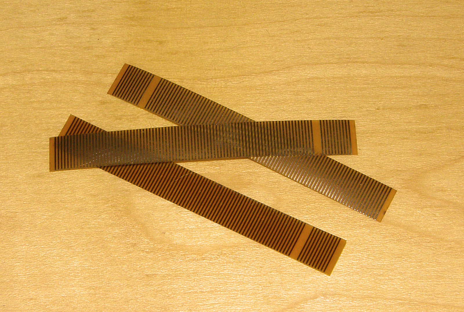 шлейф токопроводящий. шлейф камеры stj0163. шлейф дисплея ardo. анизотропный токопроводящий клей. клей электропроводящий для шлейфов.