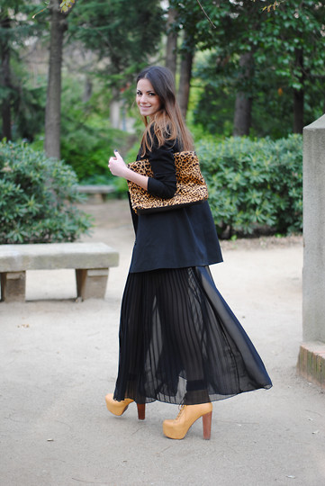 Vintage and Trash: Style Inspiration; Long See-through Skirt