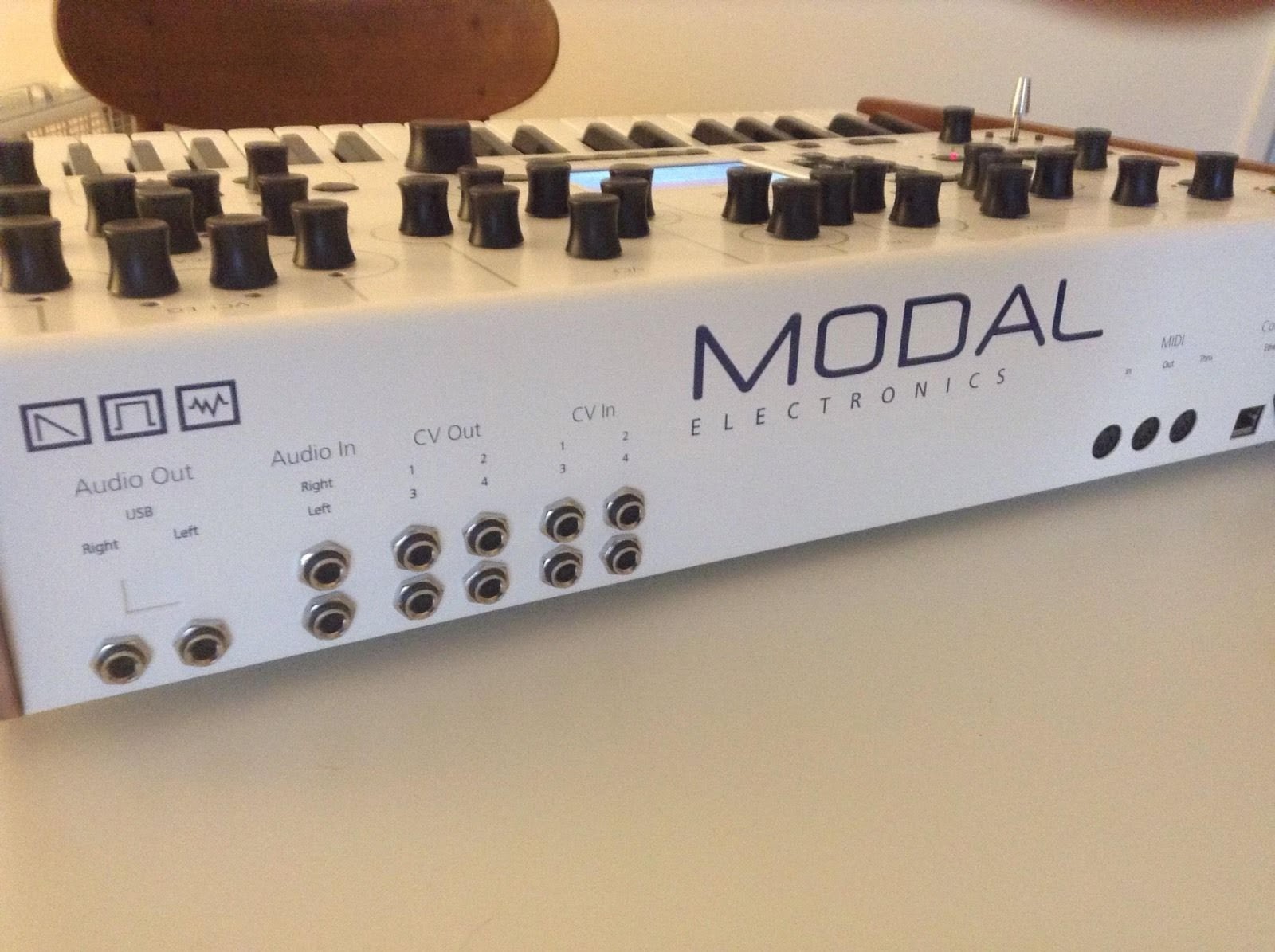 MATRIXSYNTH Modal Electronics 001 duophonic digital/analog synth