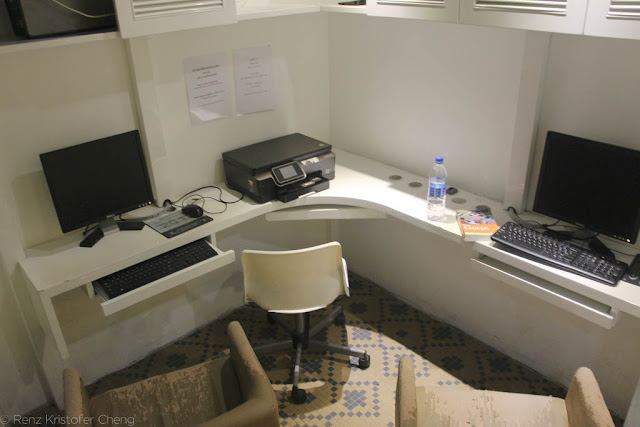 Computer area of Yesinn Hostel