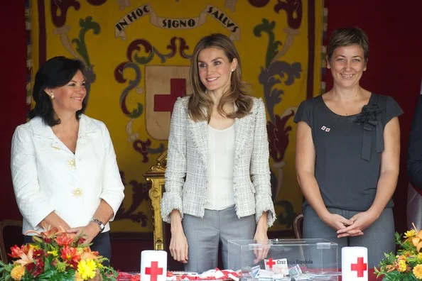 Princess Letizia wore Hugo Boss coat. Crown Prince Felipe and Crown Princess Letizia at Red Cross Day