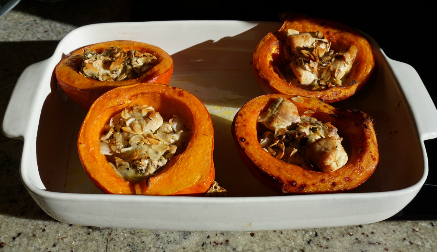 Potimarron squash with chicken from oven