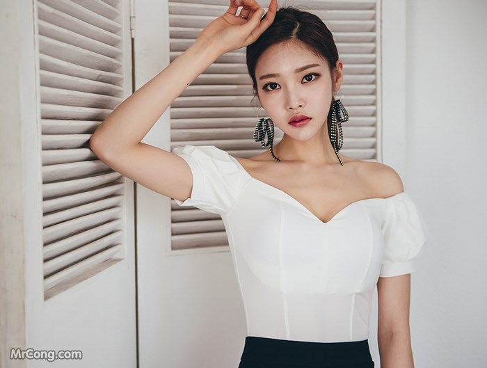 Beautiful Park Jung Yoon in a fashion photo shoot in March 2017 (775 photos) photo 37-0
