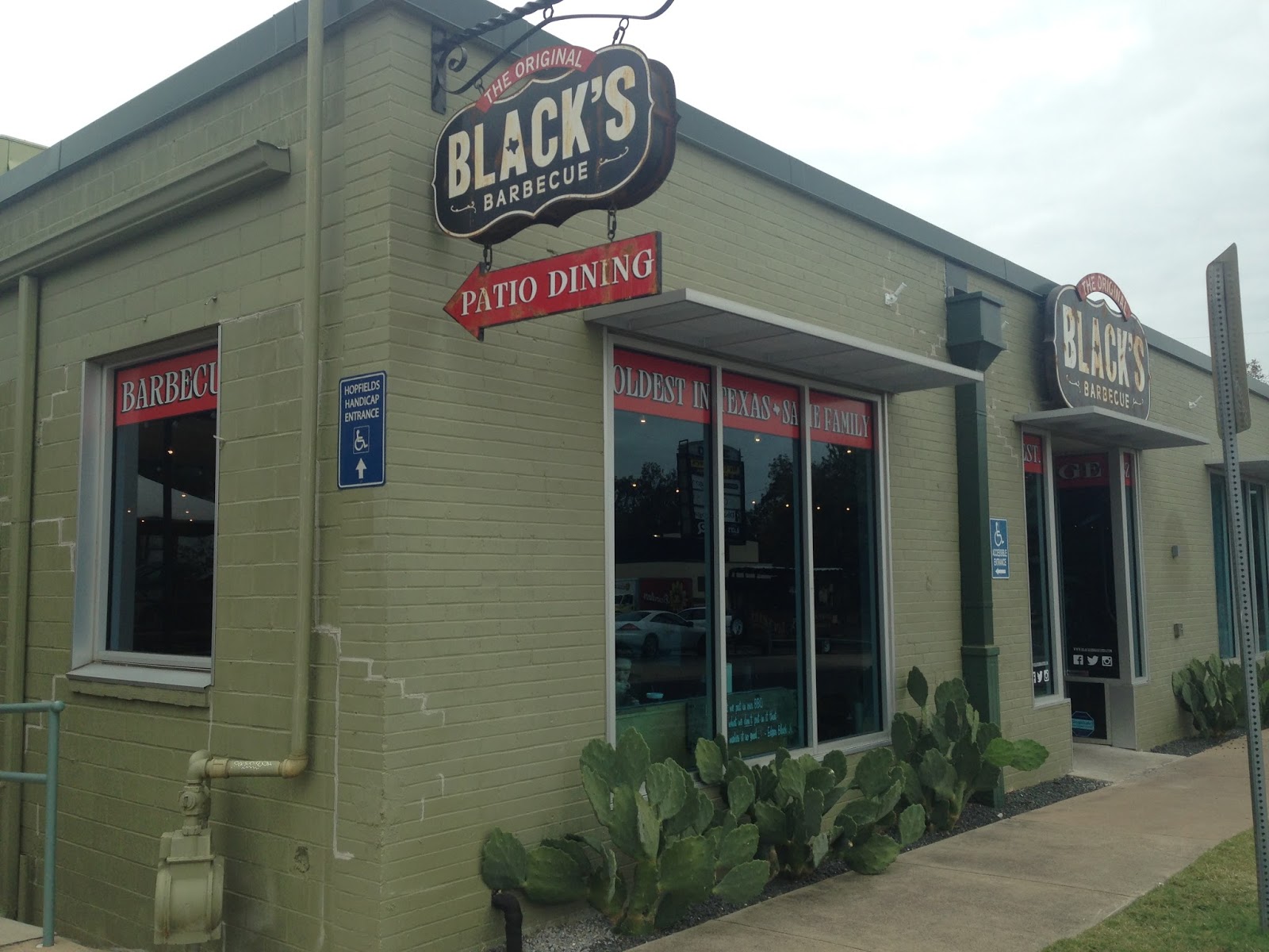 Man Up Tales of Texas BBQ™ 1st visit to Black's Barbecue (Austin, TX)
