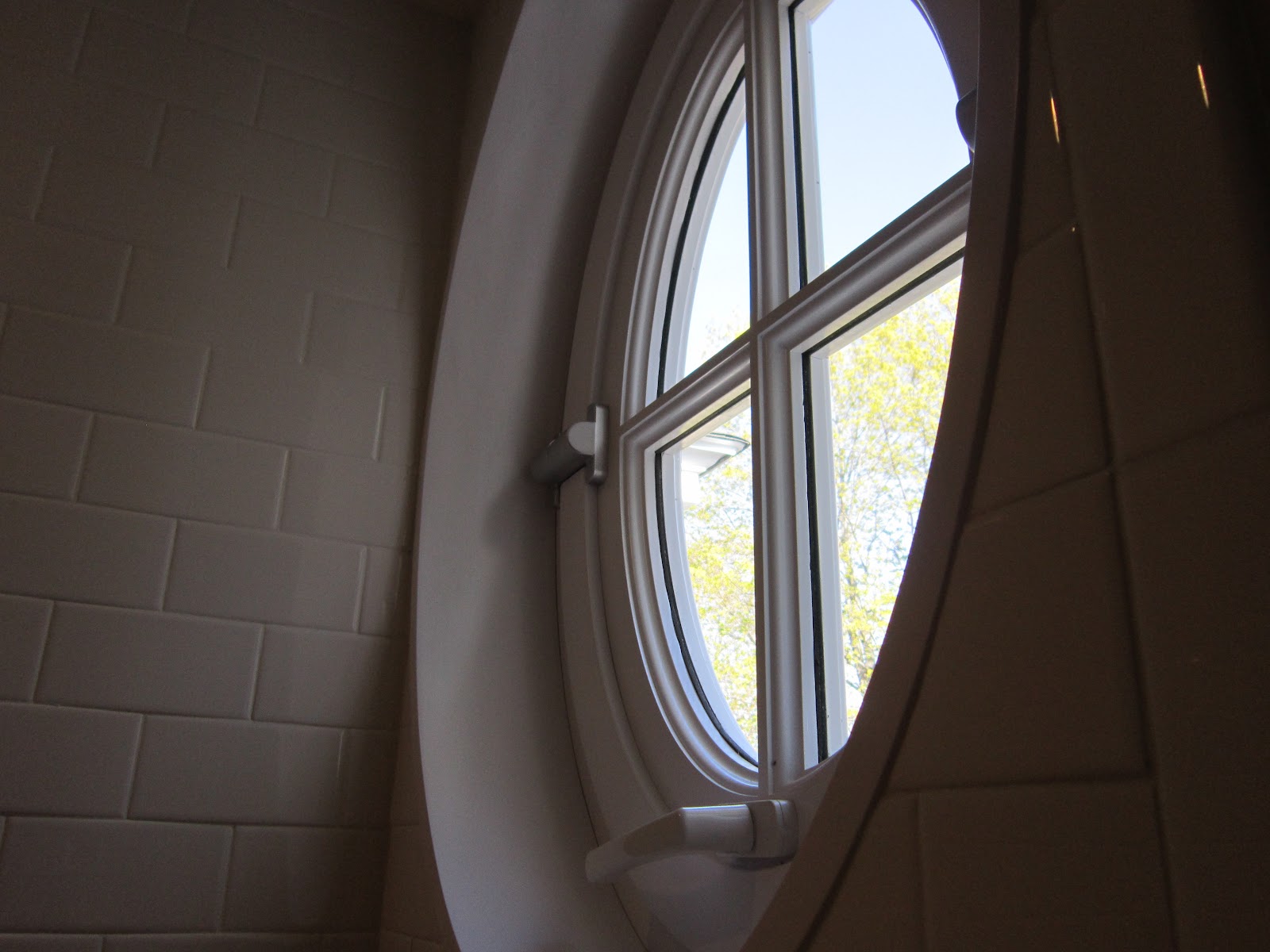 LINWOOD WINDOWS Oval Window Installation