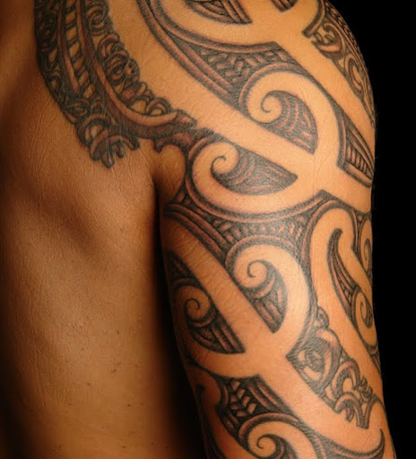 Este habilmente sombreado padrão tribal