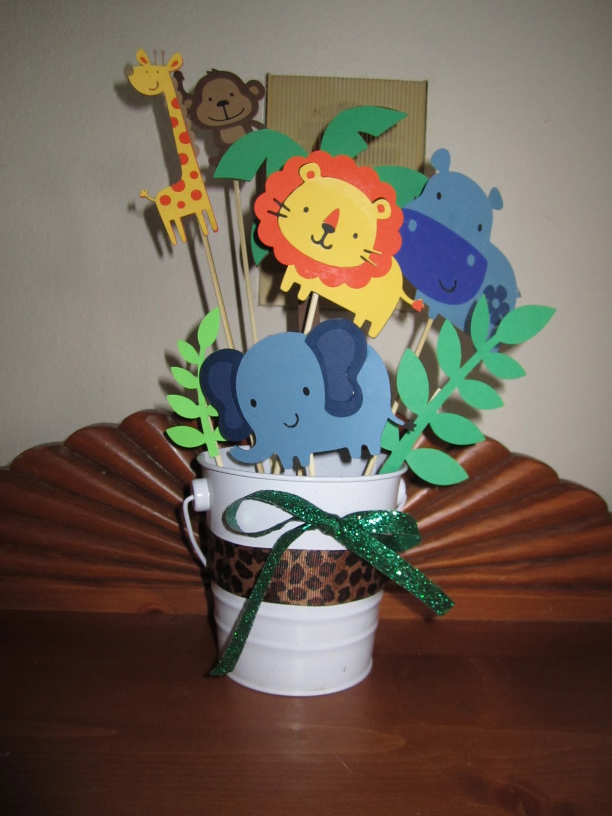 crafts-recipes-and-home-decor-jungle-themed-birthday-party