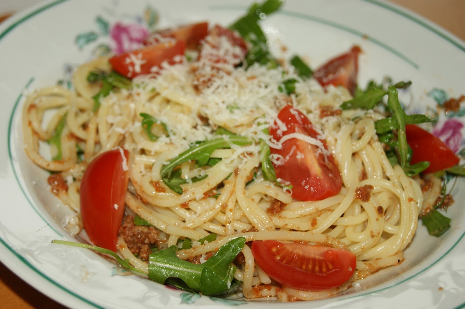 Spaghetti mit Walnusspesto und Rucola - monis_paradise ♥