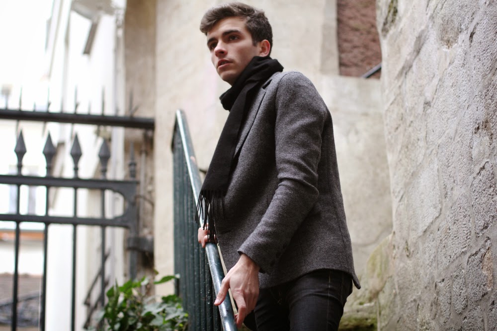 BLOG-MODE-HOMME_AMERICAN-COLLEGE-SNEAKERS_AMERICAN-VINTAGE-JACKET_CHEAP-MONDAY-JEANS_AEON-Watch_UNIQLO-Scarf_PARIS-MENSFASHION