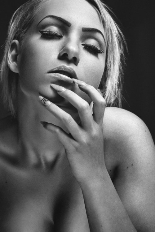Jozef Kiss 500px arte fotografia mulheres modelos fashion beleza preto e branco