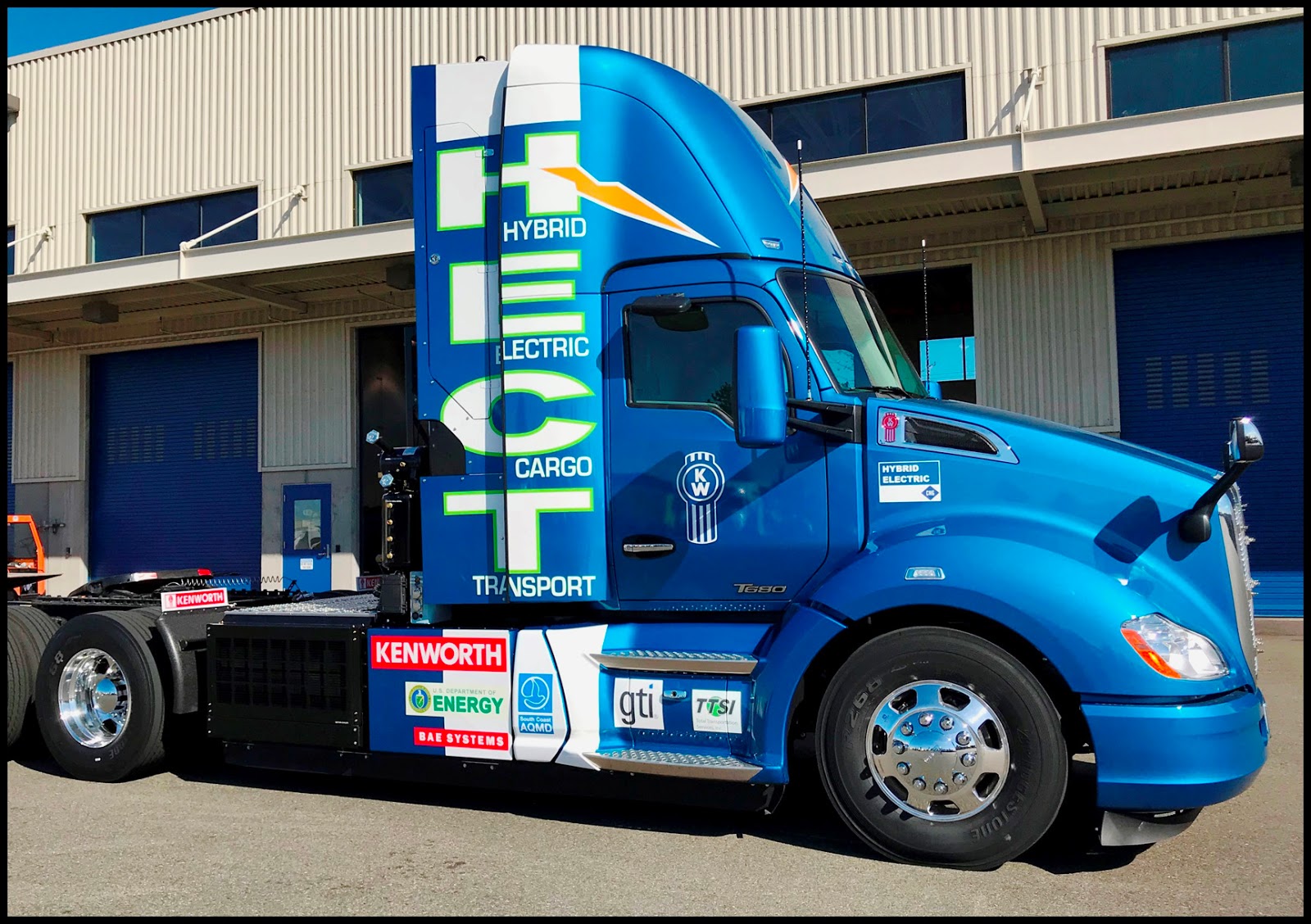 Blog Kenworth Displays Special Prototype T680 Hybrid