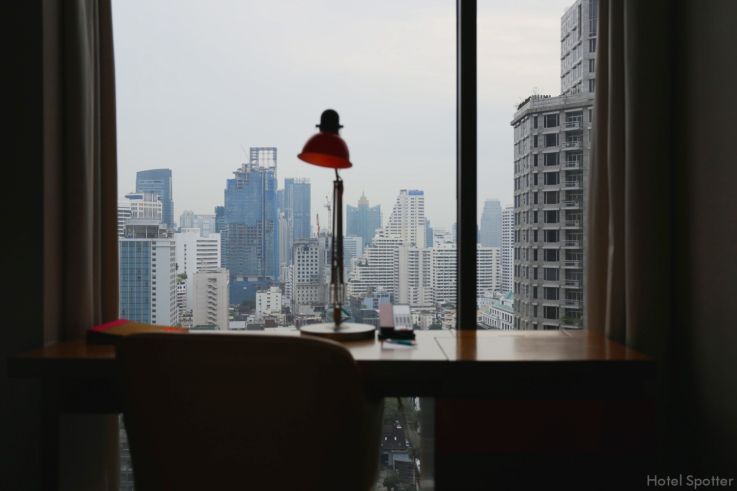 Hotel Indigo Bangkok Wireless Road - widok z okna