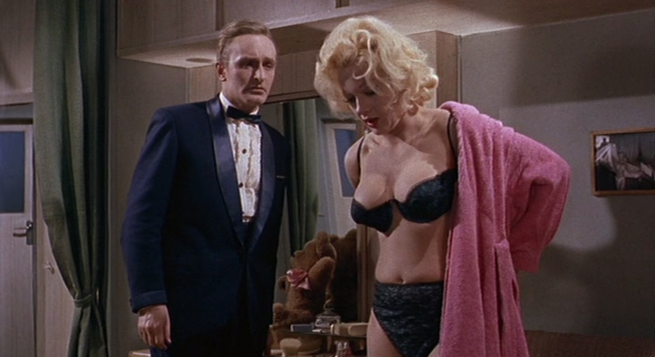 And circus of horror nude carter jizz miss